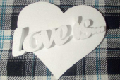 Слово "Love is" + сердце из пенопласта